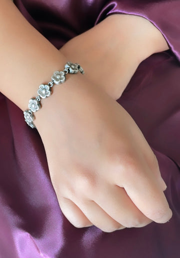 92.5 Silver Flower Antique Bracelet