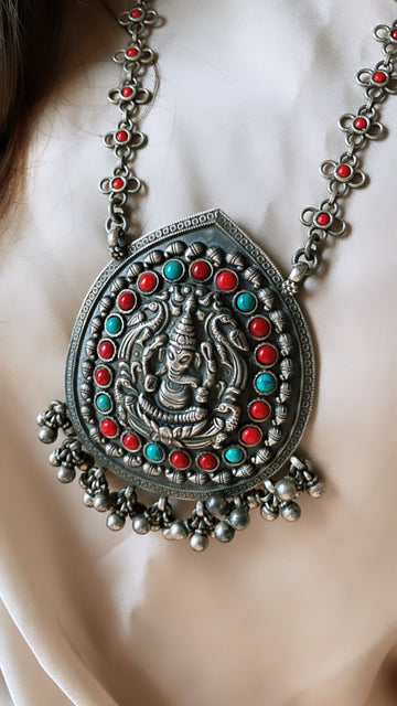 92.5 Silver Vighnaharta Stone Studded Necklace