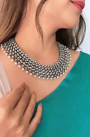 92.5 Silver Pearl Belted Classic Necklace