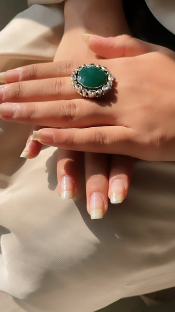 92.5 Silver Emerald Stone Ring